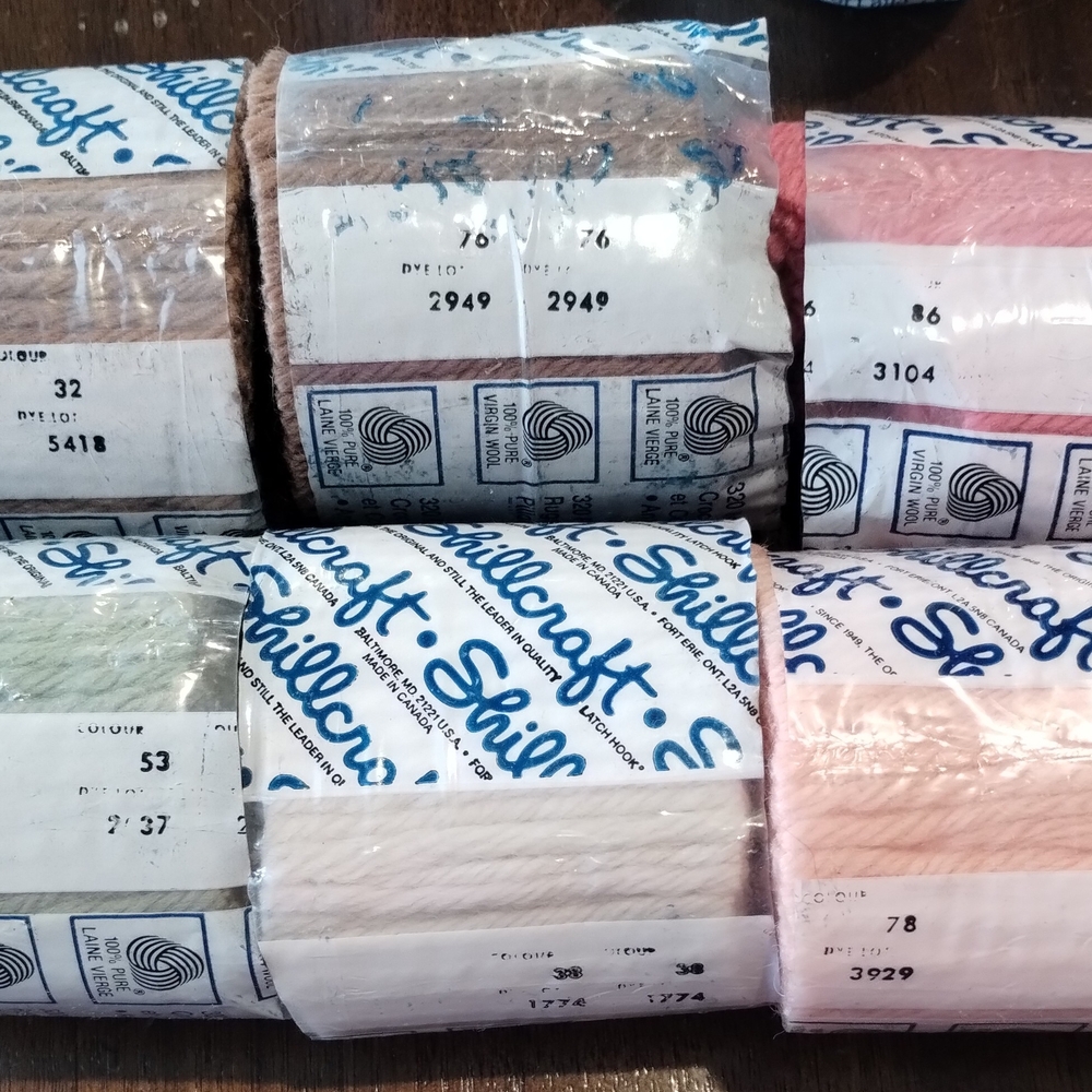 Shillcraft 100% Virgin Wool Yarn Lot Latch Hook Projects, Rugs, Wall Hangings - Picture 2 of 6